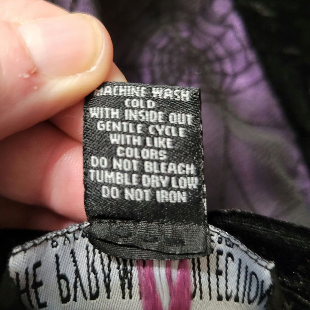 Pyramid Collection Black Velvet Hooded Coat Cloak L Purple Godet Spider Web Goth - Picture 8 of 11
